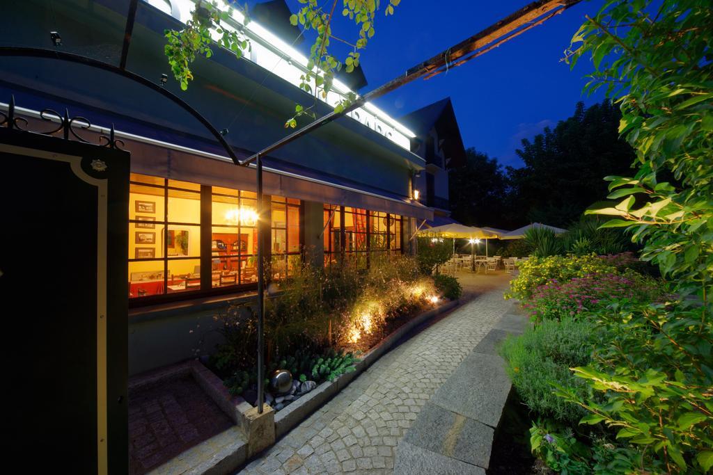 Hôtel Du Parc La Rochette (Savoie) Exterior foto
